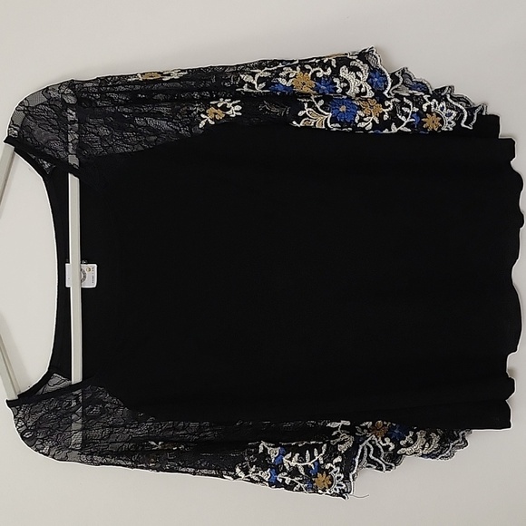 Anthro Akemi & Kin Calista Embroidered Bat Wing Lace Sleeve Top Fairycore Sz S - Picture 3 of 17